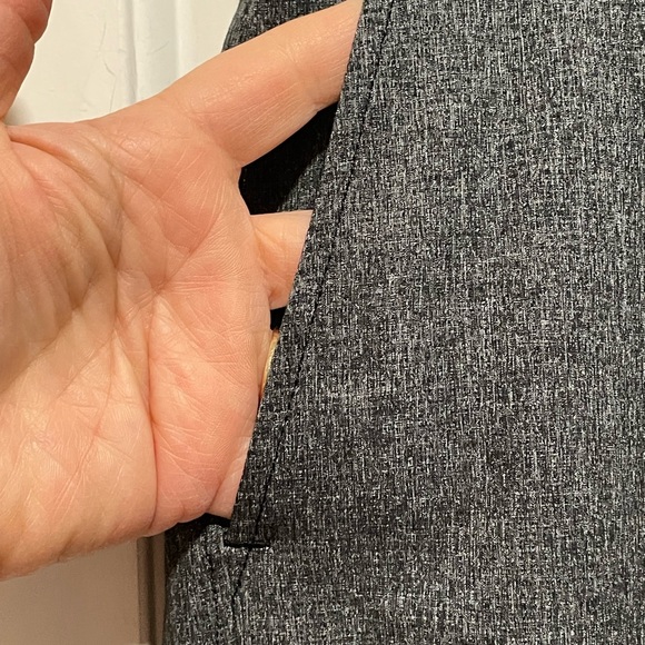 Under Armour Men's Sz 36x30 Showdown Tapered Golf Pants Athletic Black/Zinc Gray - Picture 4 of 12